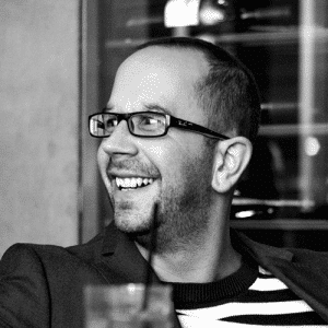 Robert Hart from Politik in Sync Magazine
